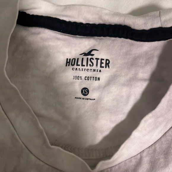 Small Hollister Long Sleeve T-Shirt - Picture 2 of 3